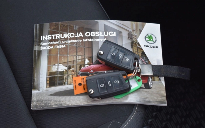 Skoda Fabia cena 36900 przebieg: 177164, rok produkcji 2019 z Poznań małe 742